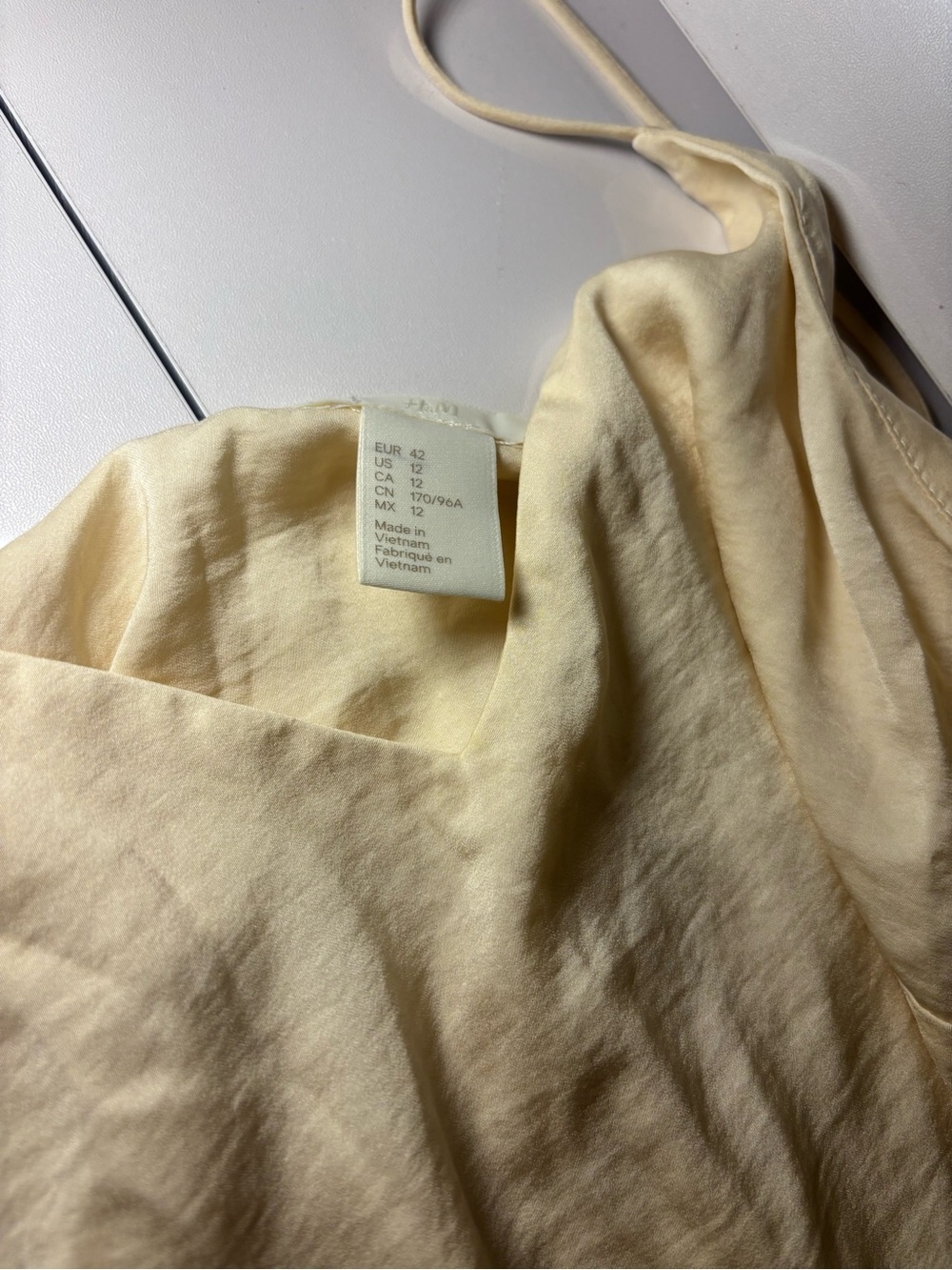 Women’s Cream V-Neck Spaghetti Strap Top